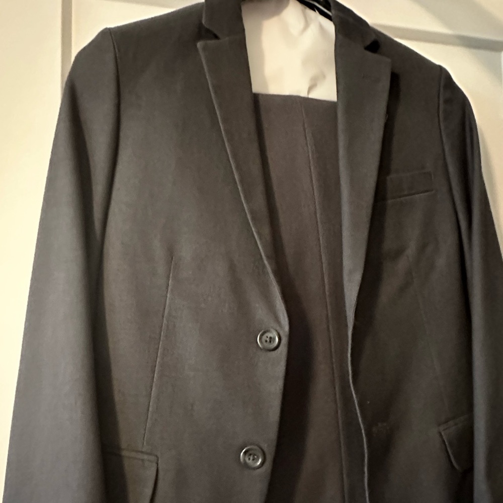 Calvin Klein boys suit, worn once and dry cleaned